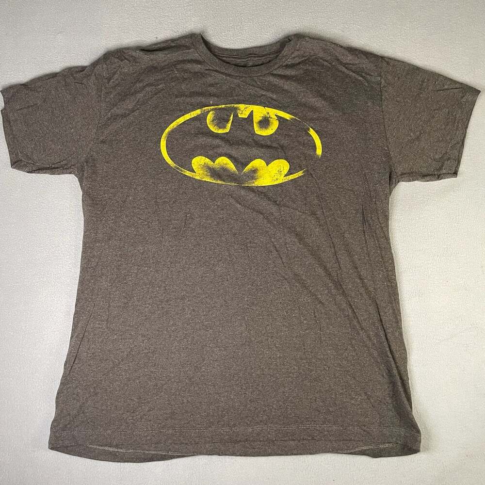 DC Comics Batman Classic Distressed Logo T-Shirt size men’s XL